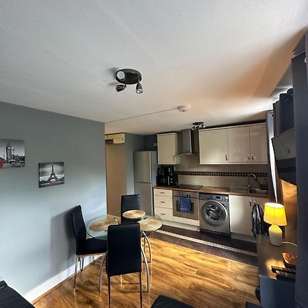 Lovely 2 Bedrooms Apartment Лондон Екстер'єр фото