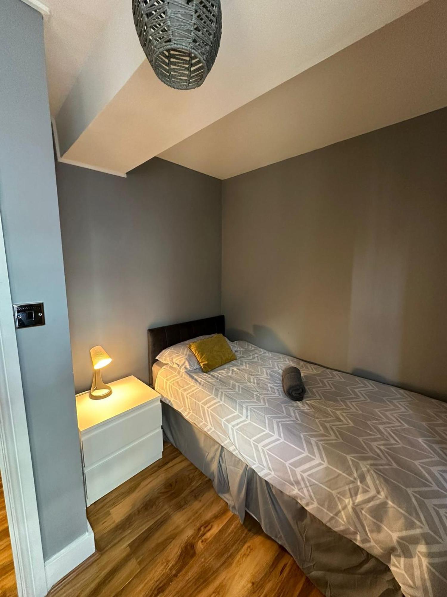 Lovely 2 Bedrooms Apartment Лондон Екстер'єр фото